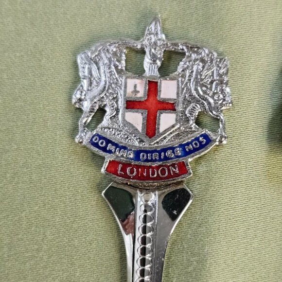 4 Vintage England Travel Souvenir Spoons - London, Windsor, Blackpool & Aberdeen - Picture 6 of 11